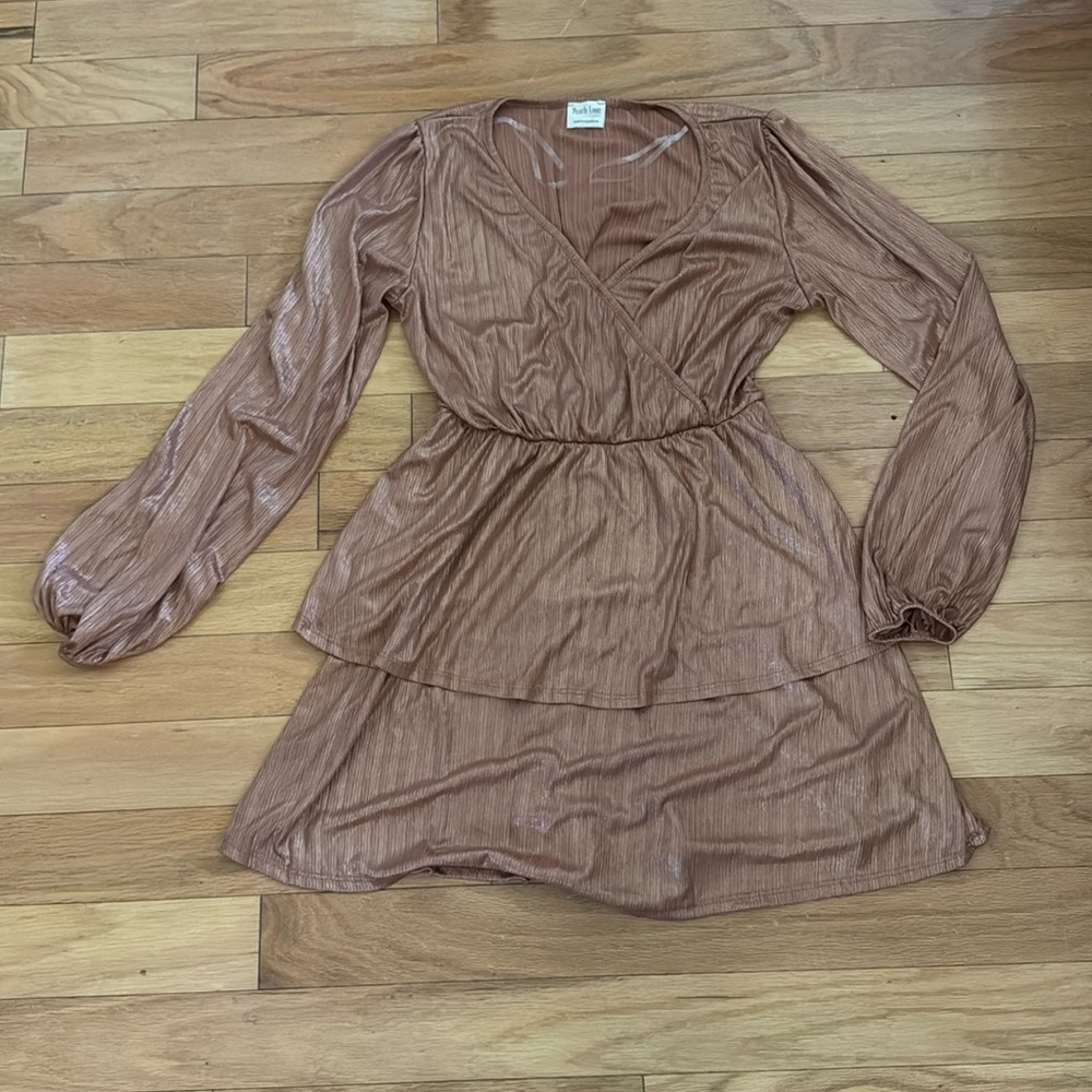 Peach Love | Rose Gold Long Sleeve Tiered Mini Dress | V-Neck | size M